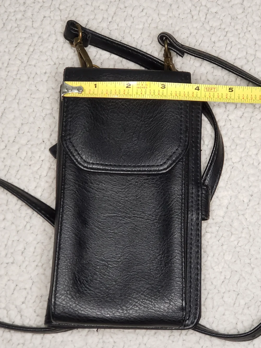TIME & TRU Black Crossbody Phone Wallet with Strap | Small